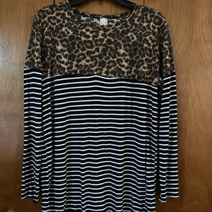 Grateful Hearts boutique Long Sleeve Leopard Black White Striped Top Medium NWOT